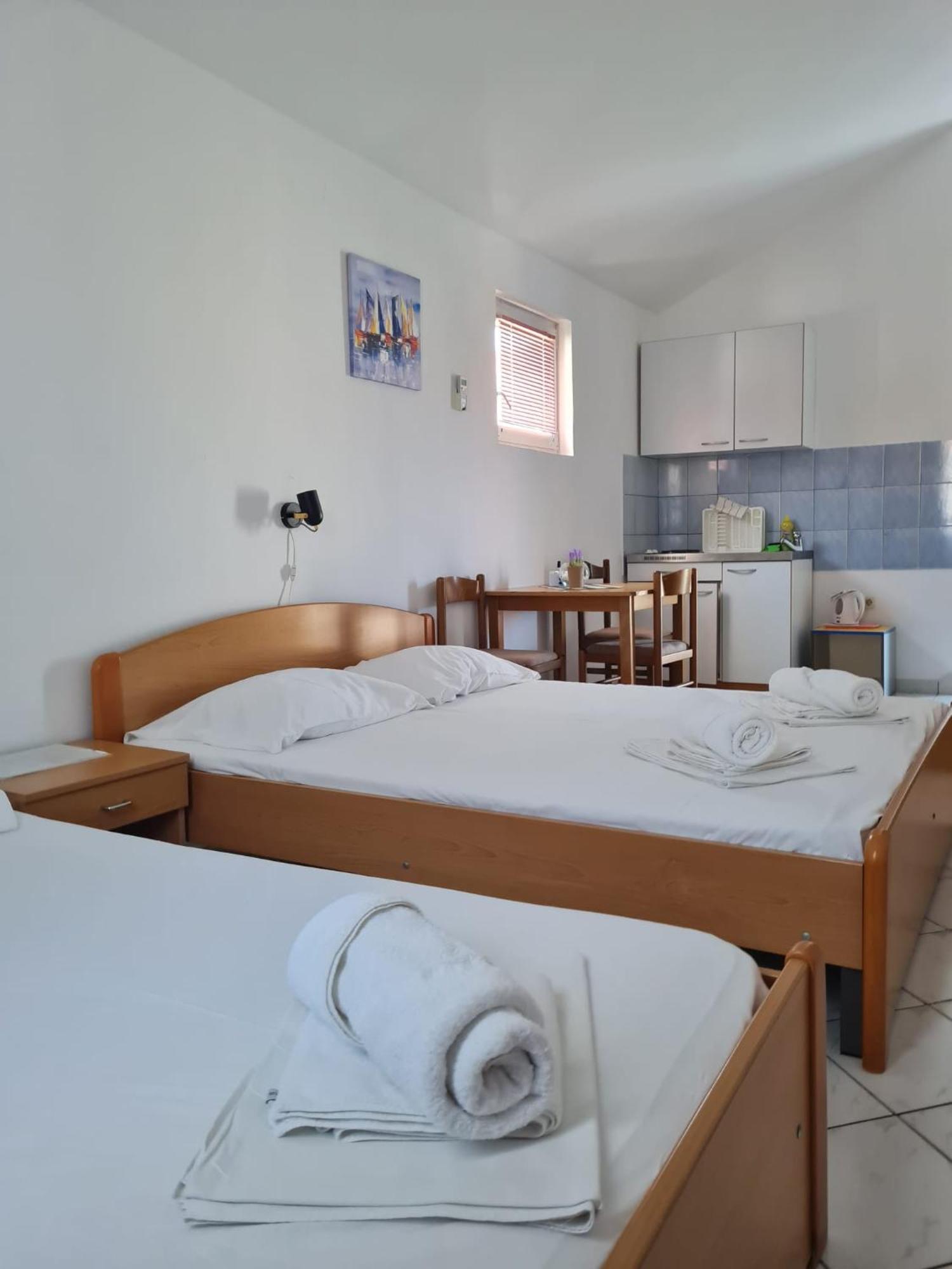Iva Apartments Подаца Экстерьер фото