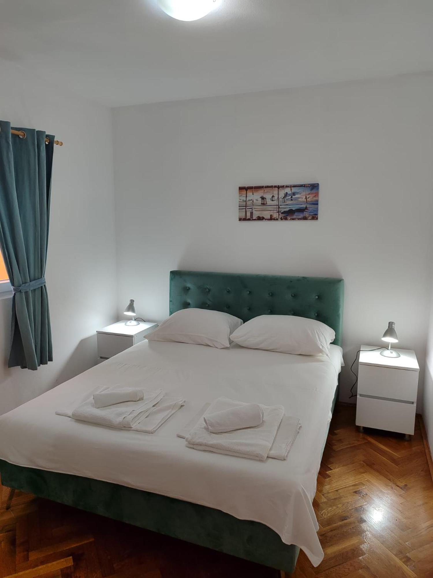 Iva Apartments Подаца Экстерьер фото
