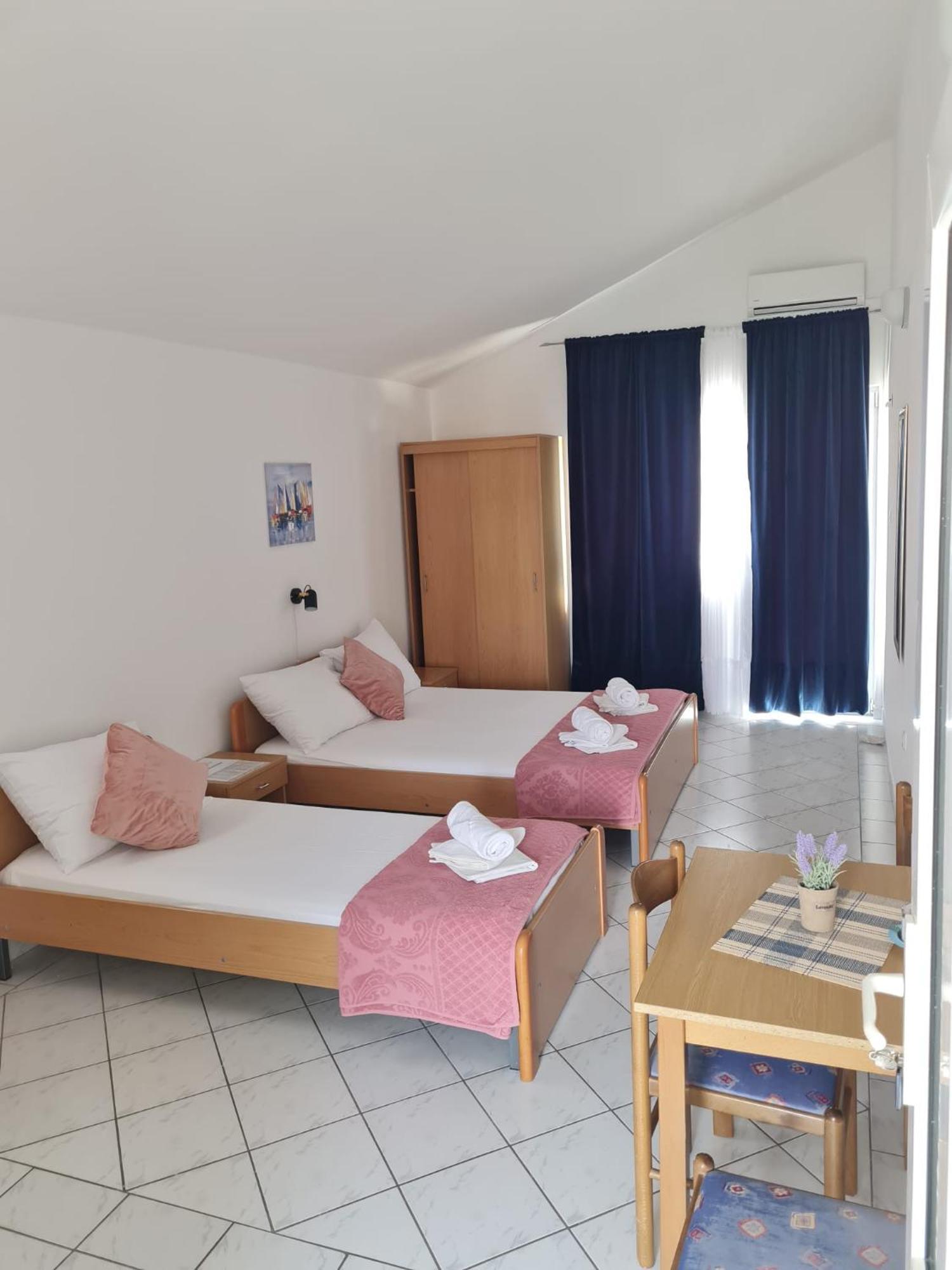 Iva Apartments Подаца Экстерьер фото