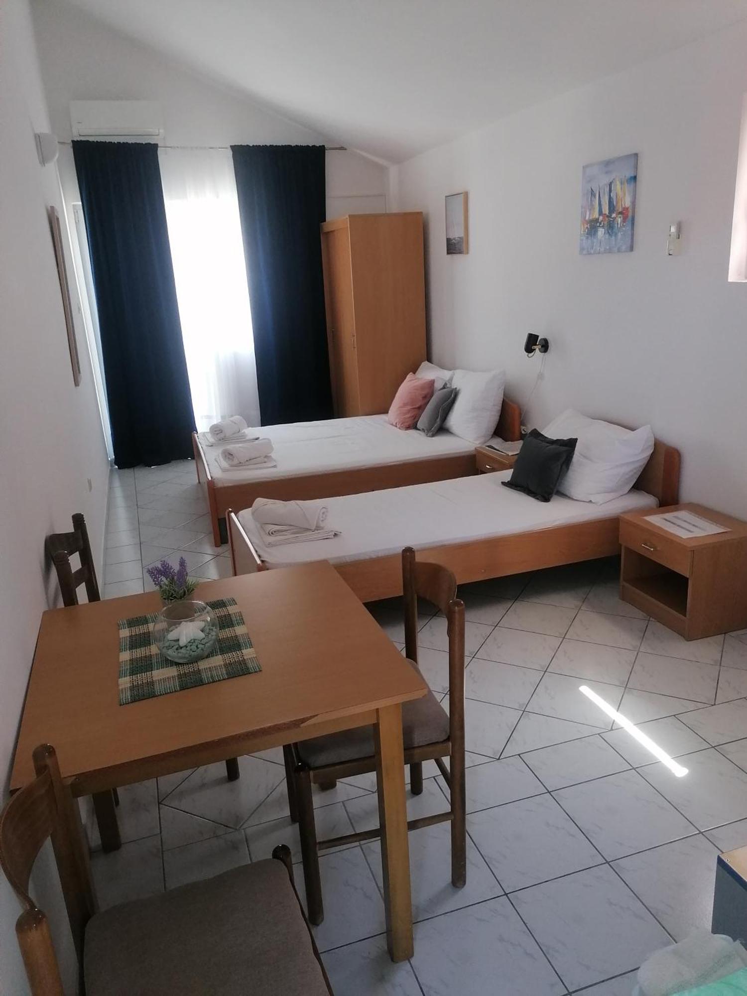 Iva Apartments Подаца Экстерьер фото