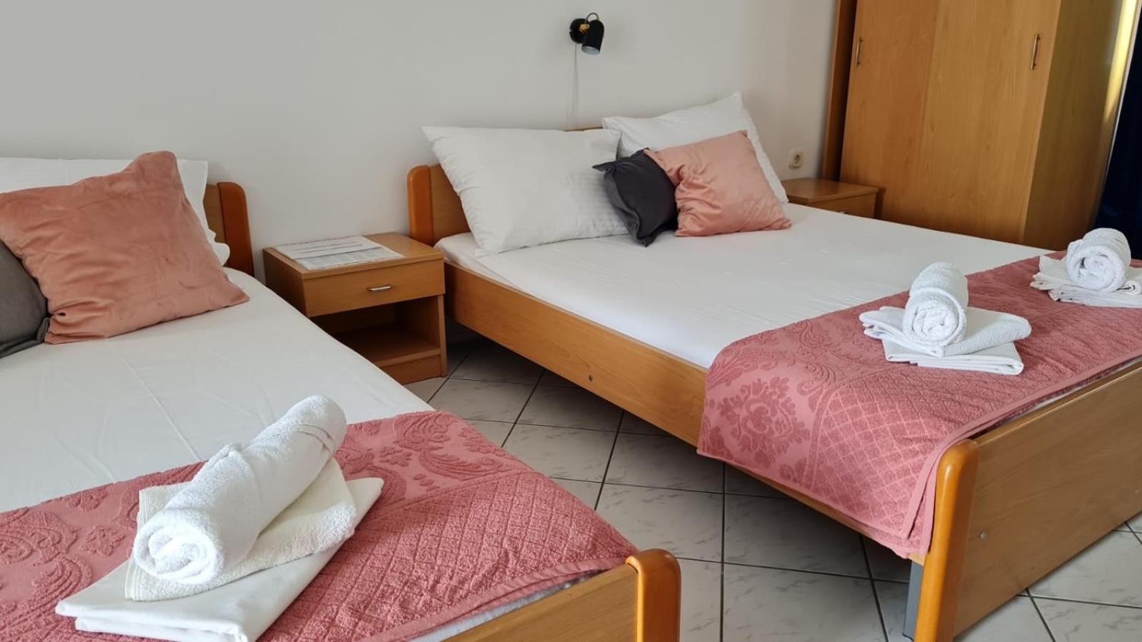 Iva Apartments Подаца Экстерьер фото
