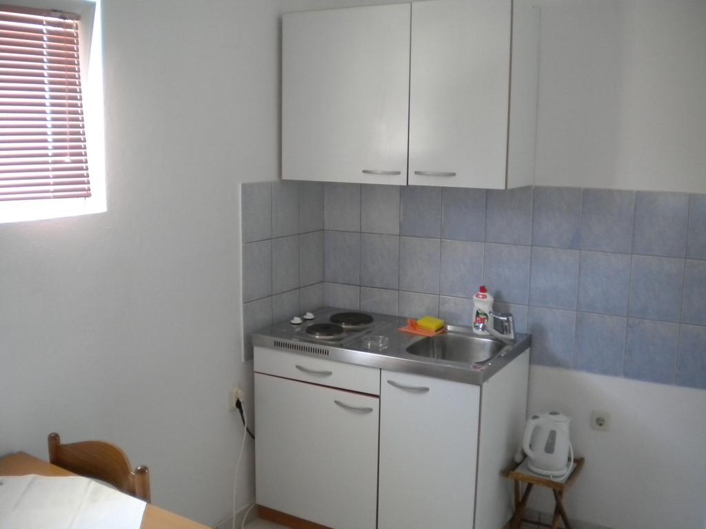 Iva Apartments Подаца Экстерьер фото