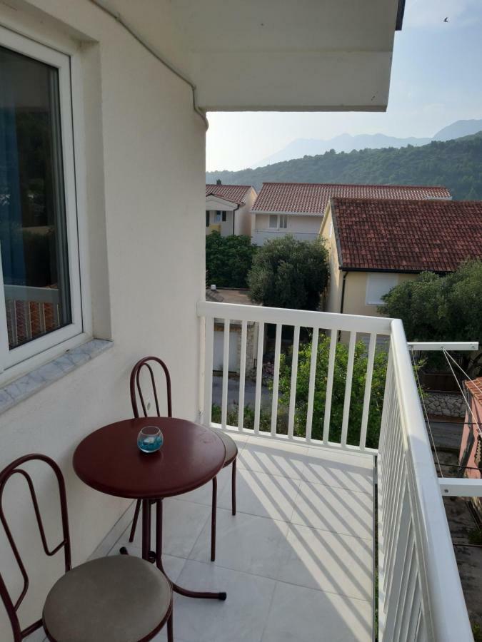 Iva Apartments Подаца Экстерьер фото